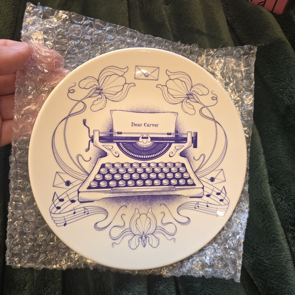 Illumicrate Book Box Bundle - Picture 13 of 13